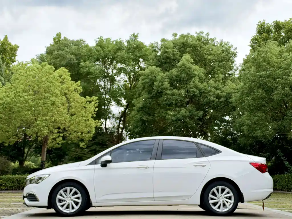 Buick Verano — миниатюра 4