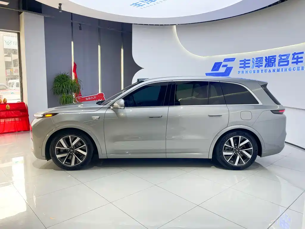 Li Auto IDEAL L8
