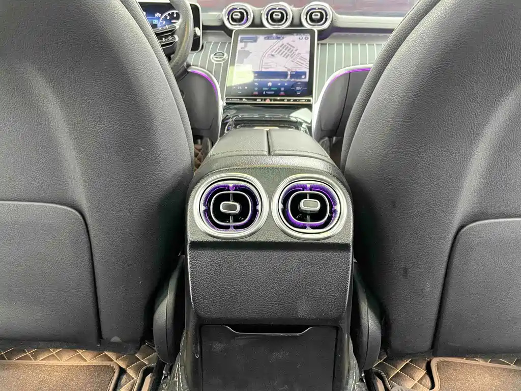 Mercedes-Benz C-Class — миниатюра 14