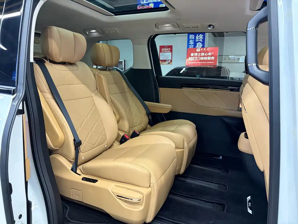 GAC Motor Trumpchi E8 PHEV — миниатюра 14
