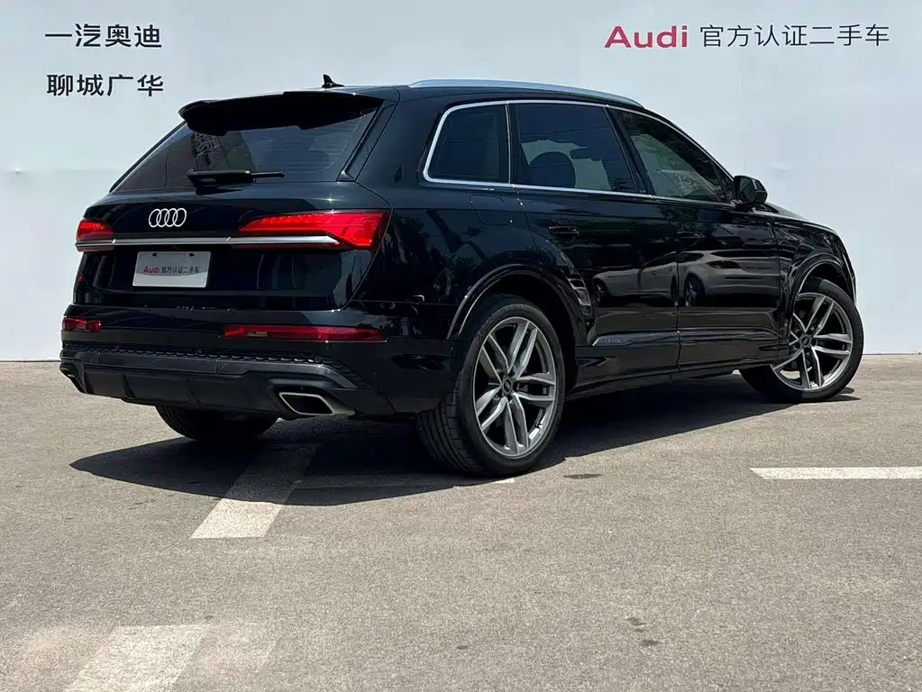 Audi Q7 2025 55 TFSI quattro S line Sport