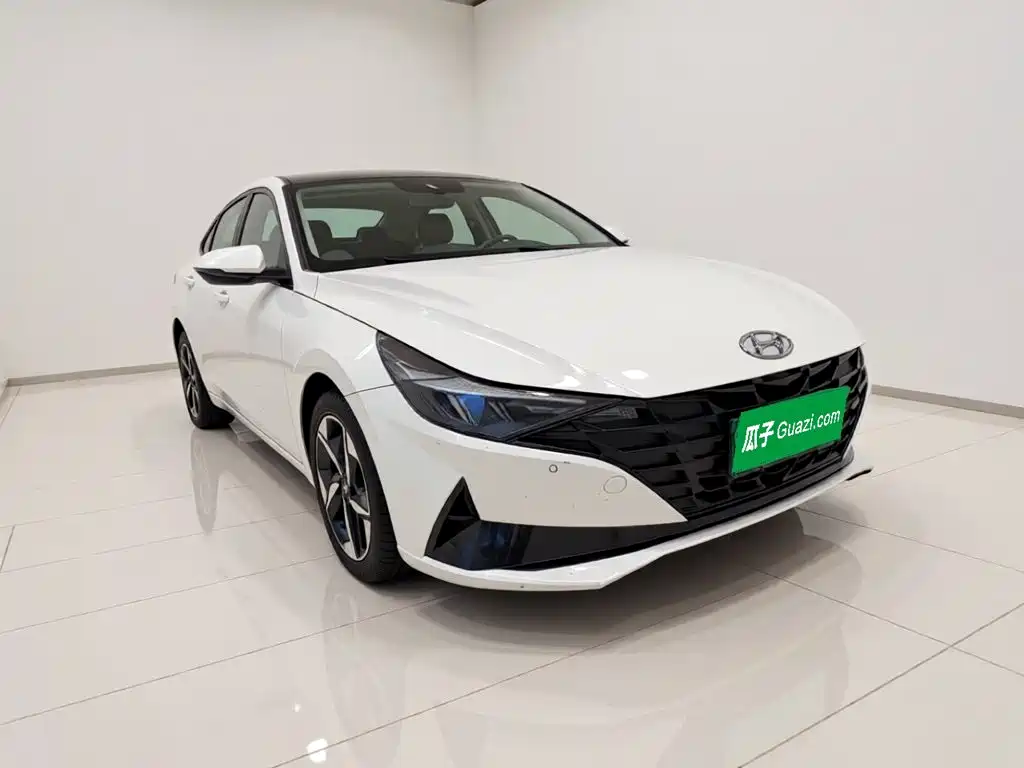 Hyundai Elantra — миниатюра 3