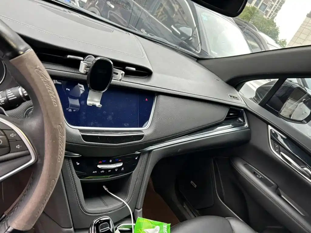 Cadillac XT5 — миниатюра 15