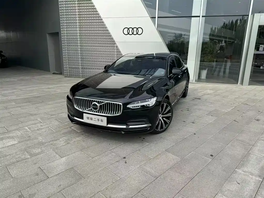 Volvo S90 2023