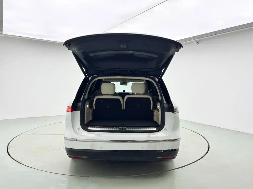 NIO ES8 — миниатюра 4
