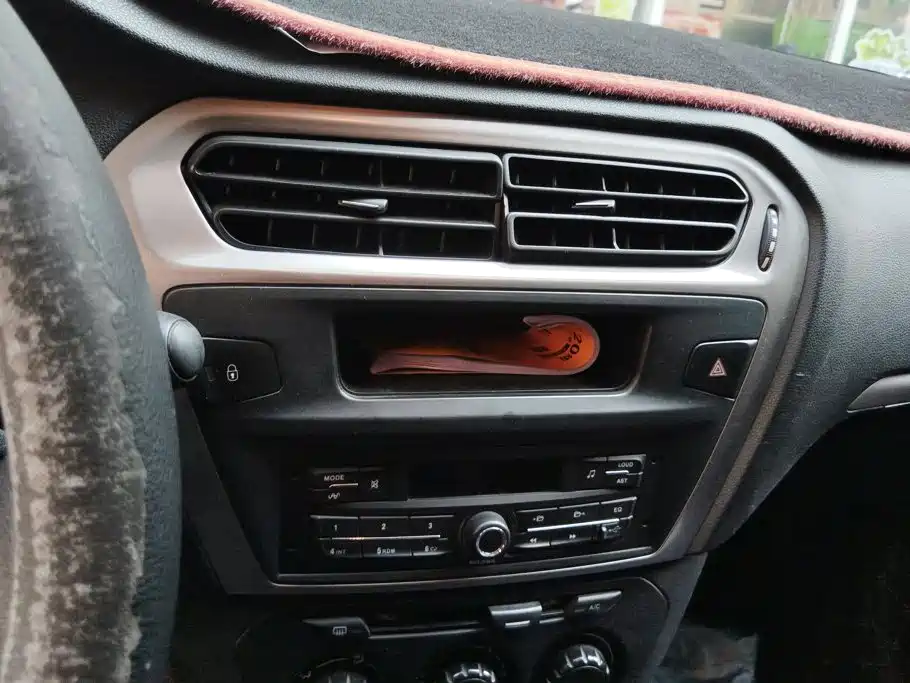 Peugeot 301 — миниатюра 13