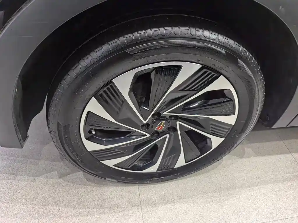 Hongqi Hongqi HS7 PHEV — миниатюра 16