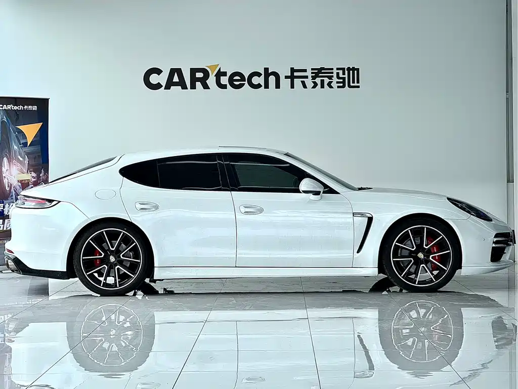 Porsche Panamera 2010 Panamera 4 3.6L