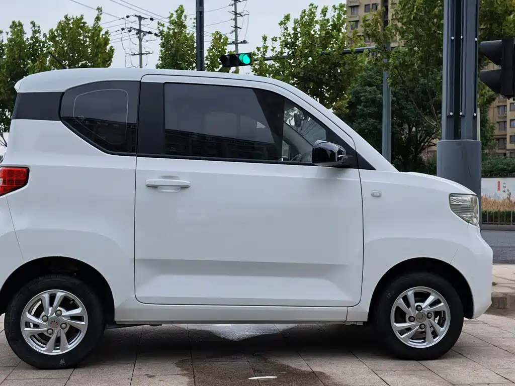 Wuling MINIEV — миниатюра 7