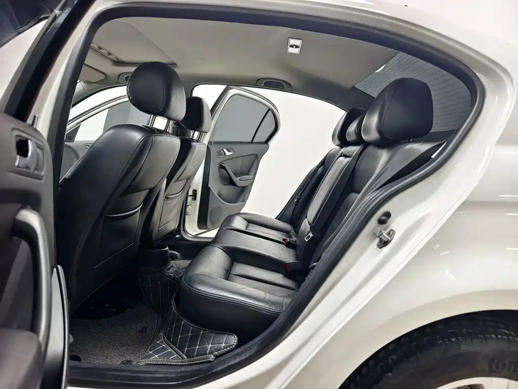 Volkswagen Lavida — миниатюра 13
