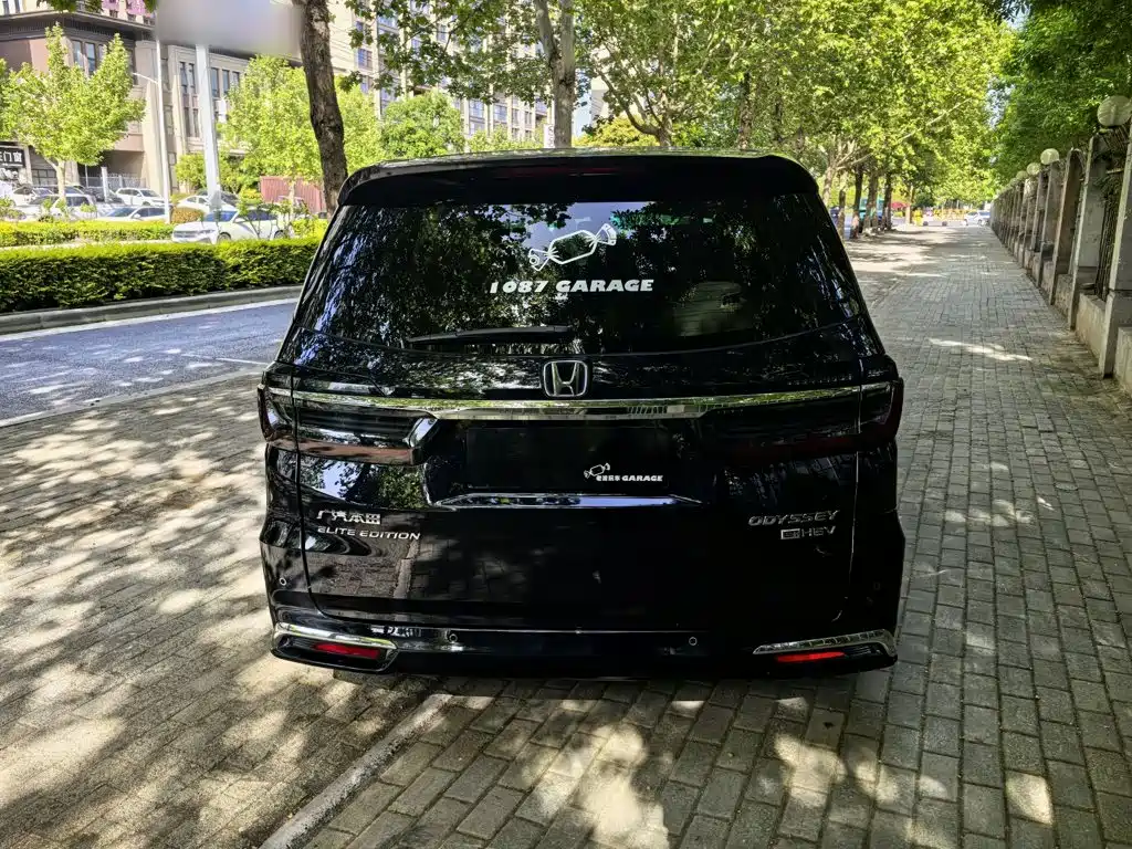 Honda Odyssey 2022 2.0L e:HEV мест
