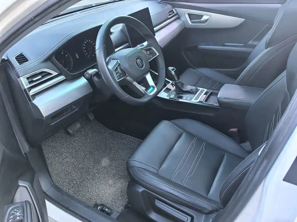 BYD Qin — миниатюра 10