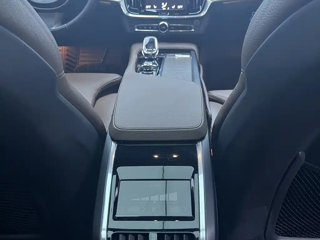Volvo S90 2021 B5 Luxury