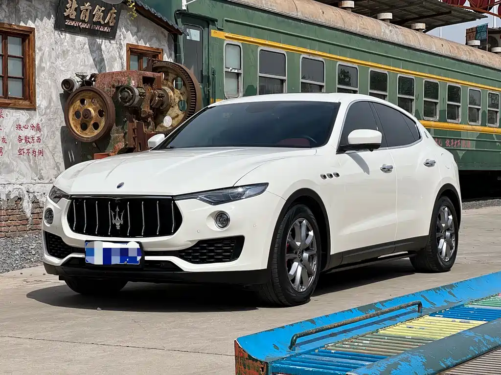 Maserati Levante 2021