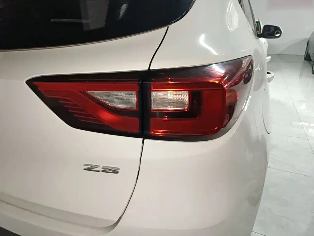 MG ZS — миниатюра 8