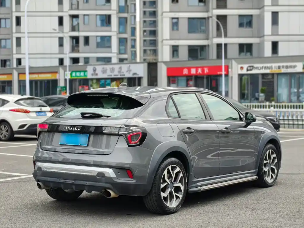 Lynk & Co 02 — миниатюра 9