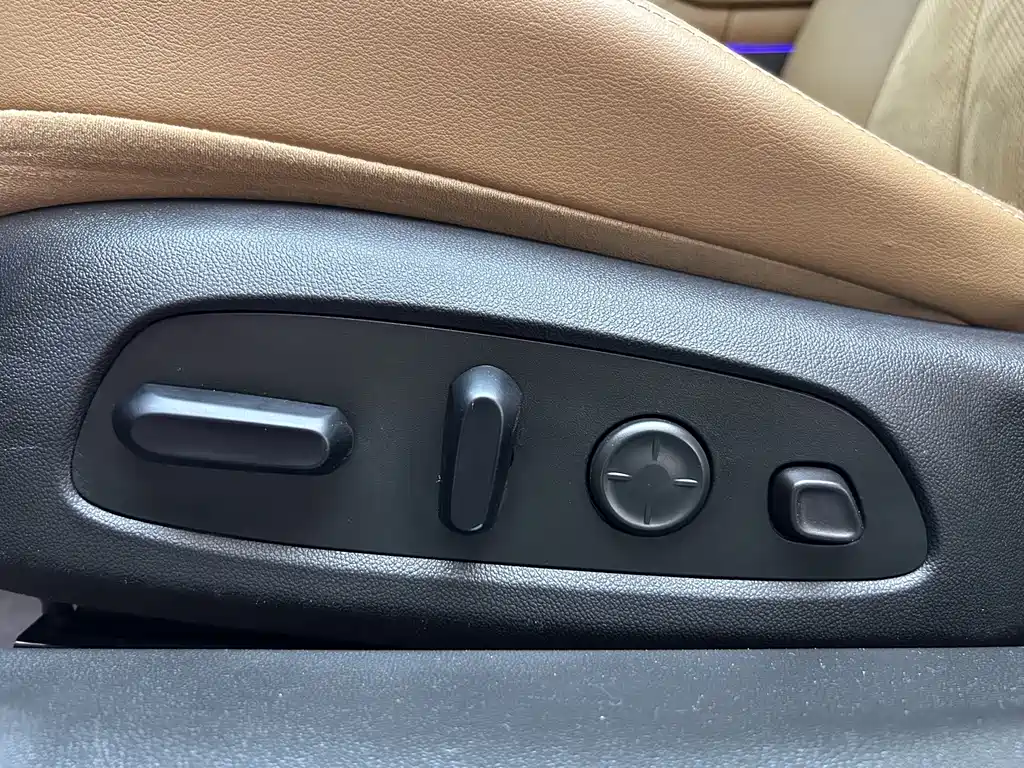 Buick LaCrosse — миниатюра 19