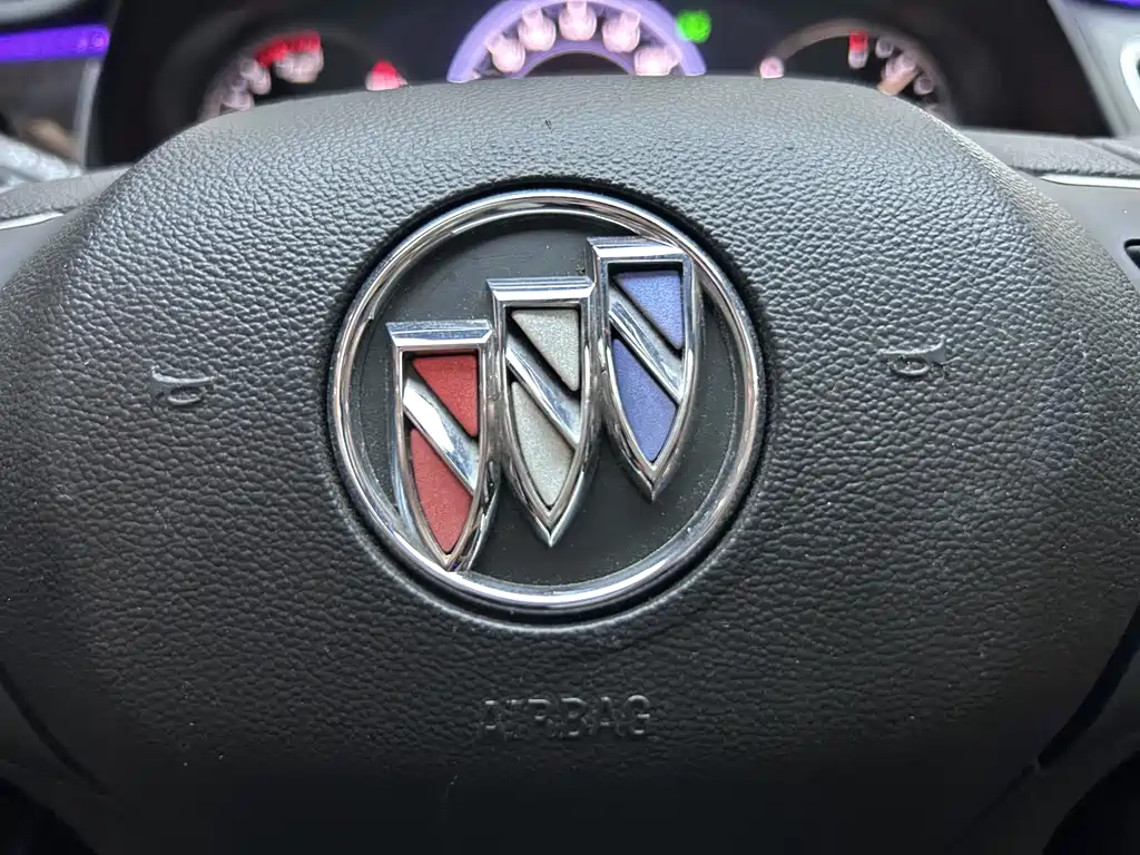 Buick LaCrosse — миниатюра 23