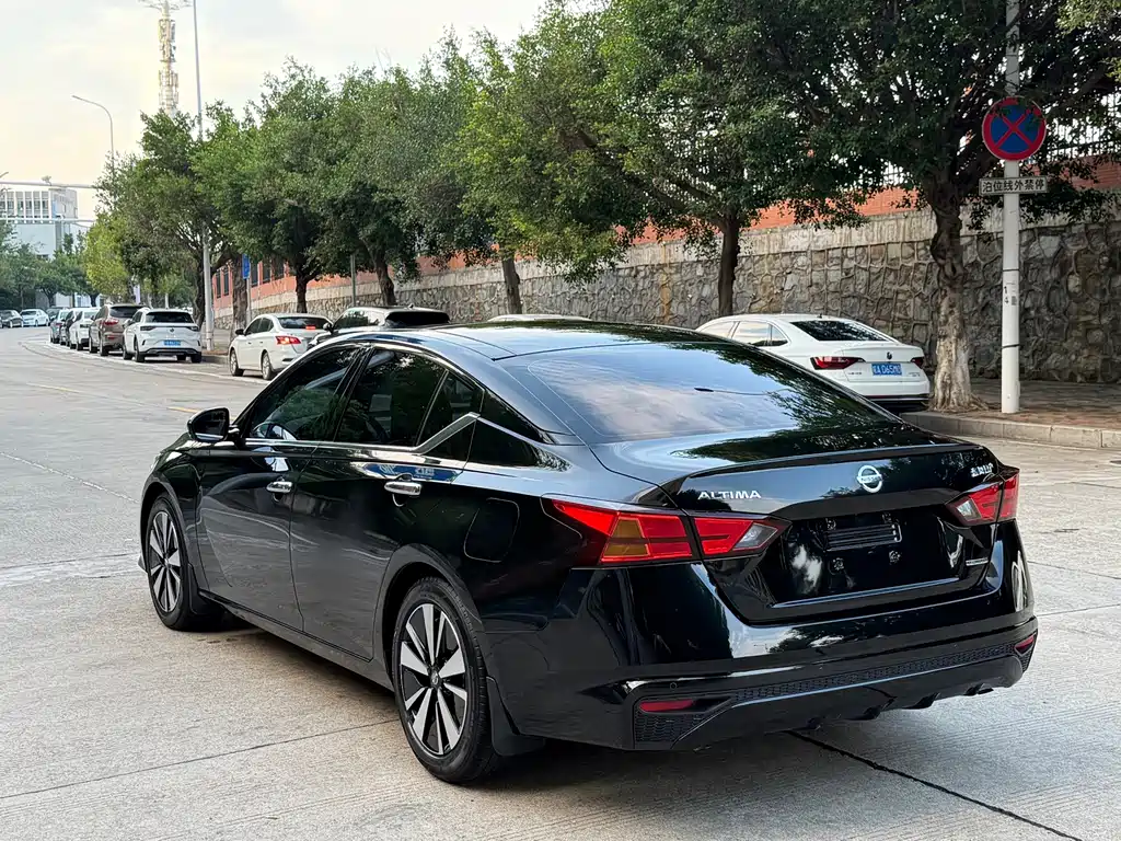 Nissan Teana — миниатюра 16