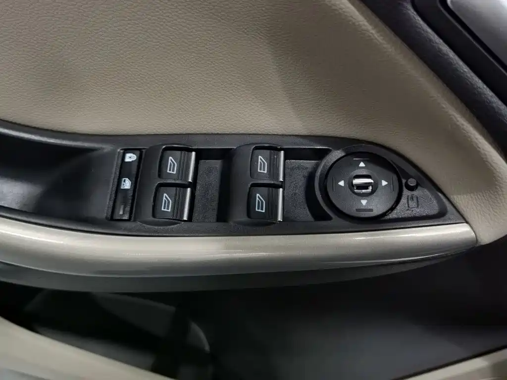Ford Focus — миниатюра 9