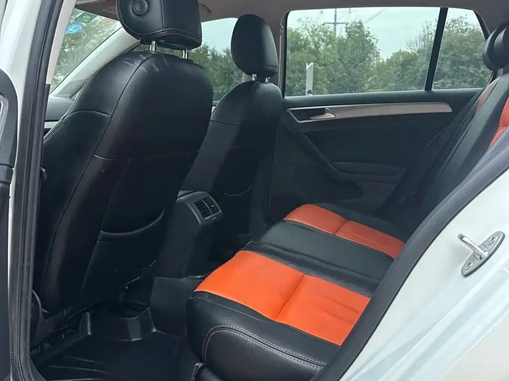 Volkswagen Golf — миниатюра 7