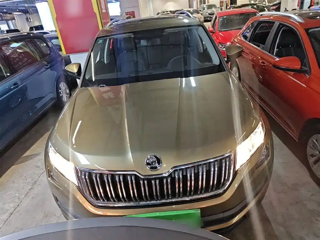 Skoda Kodiaq 2018 TSI330 5 мест Comfort