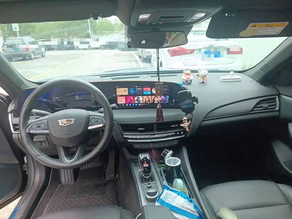 Cadillac CT5 — миниатюра 13