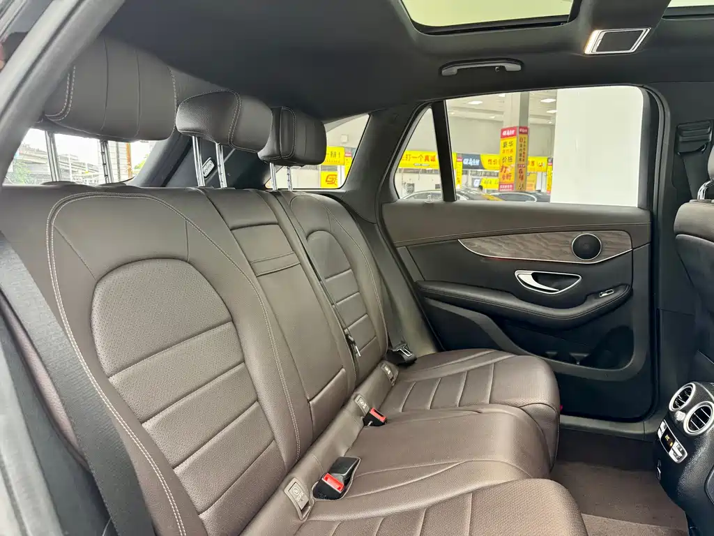Mercedes-Benz GLC — миниатюра 12