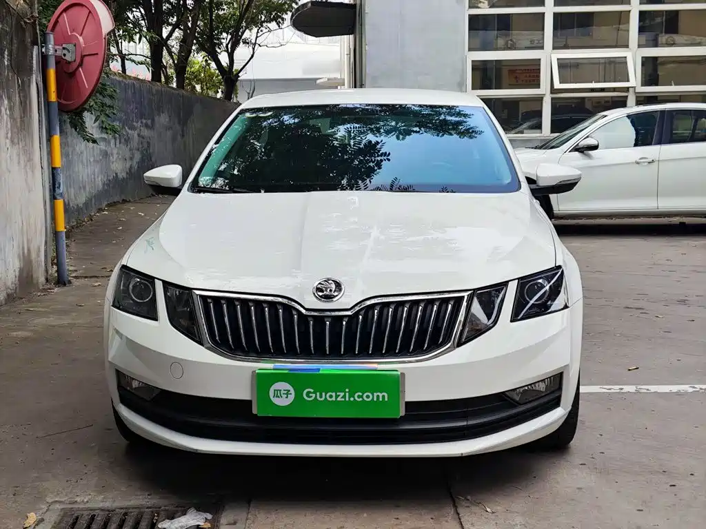 Skoda Octavia — миниатюра 3