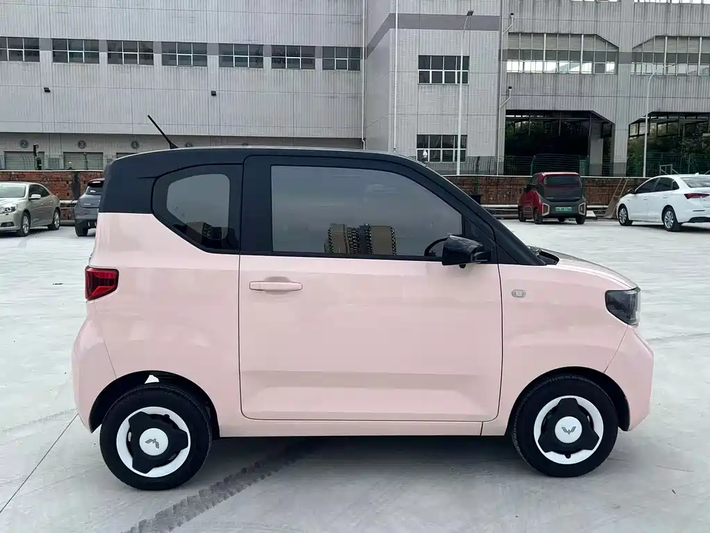 Wuling MINIEV — миниатюра 7