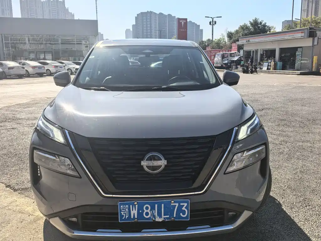 NISSAN QIJUN