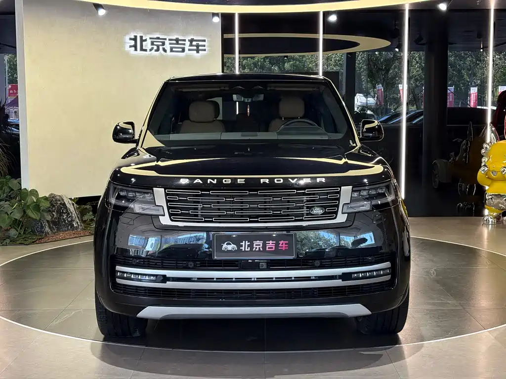 Land Rover Range Rover 2025 3.0 L6 400PS Long Wheelbase