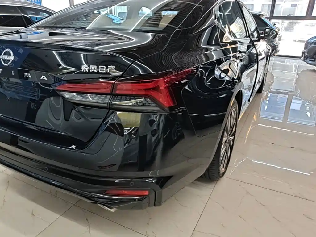 Nissan Teana — миниатюра 8