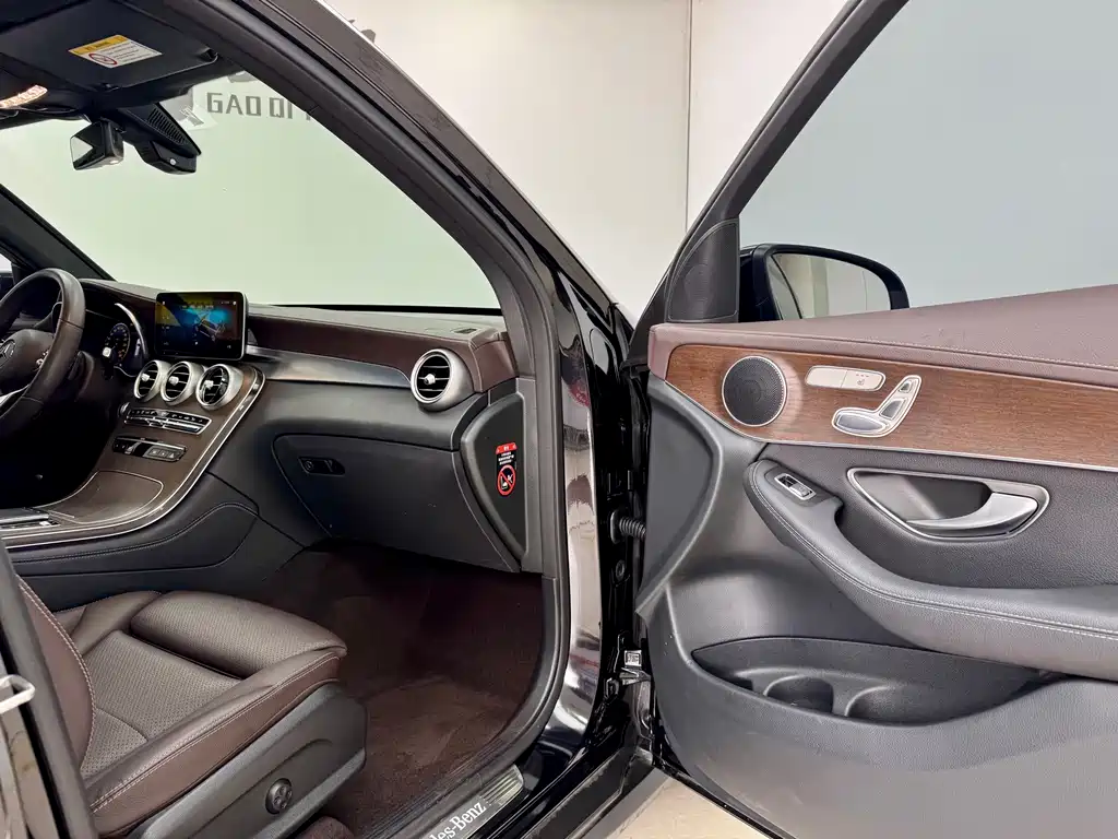 Mercedes-Benz GLC — миниатюра 13