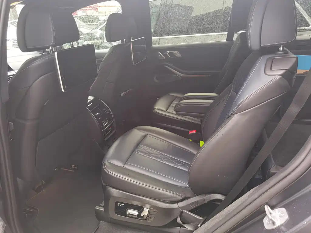 BMW X7 — миниатюра 6