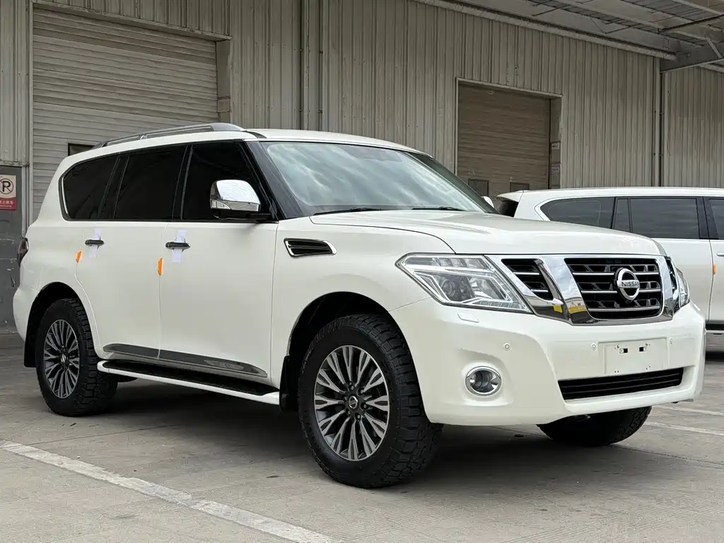 Nissan Patrol — миниатюра 3