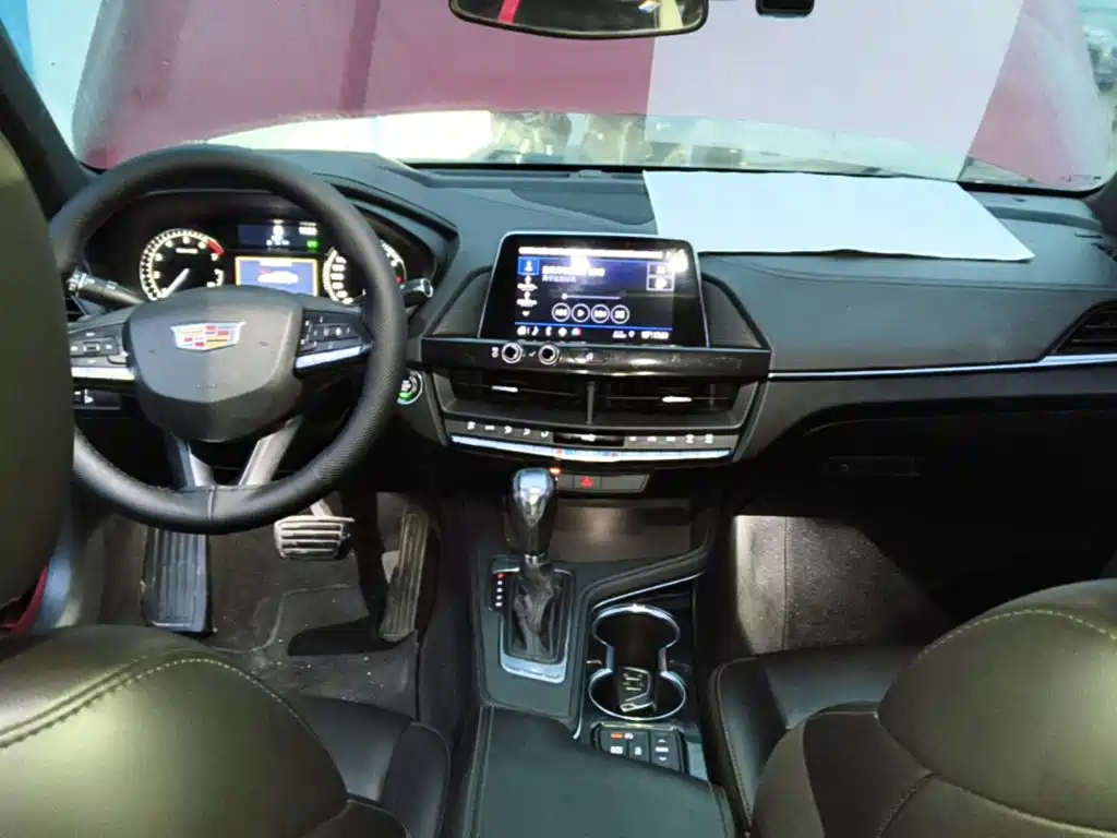 Cadillac CT4 — миниатюра 10