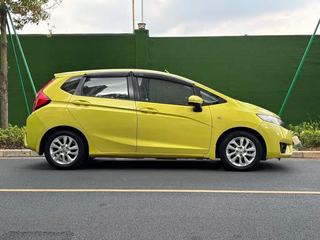 Honda Fit — миниатюра 4