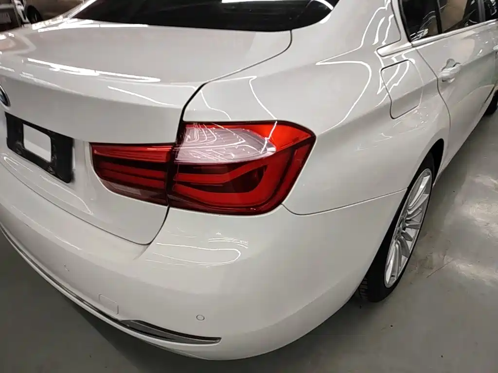 BMW 3 Series — миниатюра 8