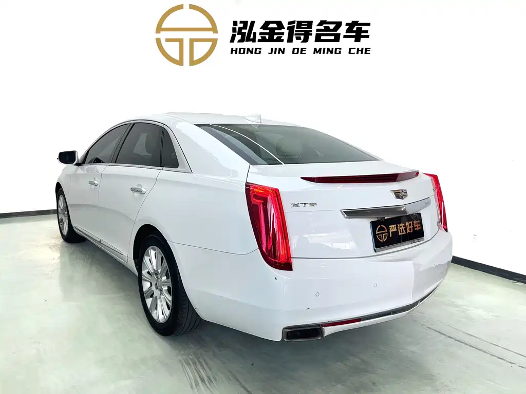 CADILLAC XTS