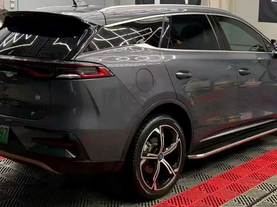 BYD Tang PHEV 2023 — фото 2