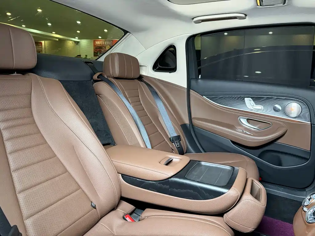 Mercedes-Benz E-Class — миниатюра 15