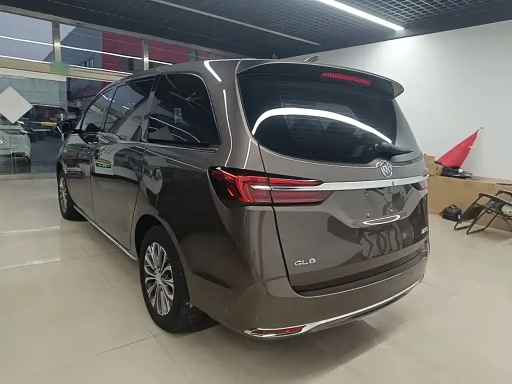 Buick GL8 — миниатюра 5