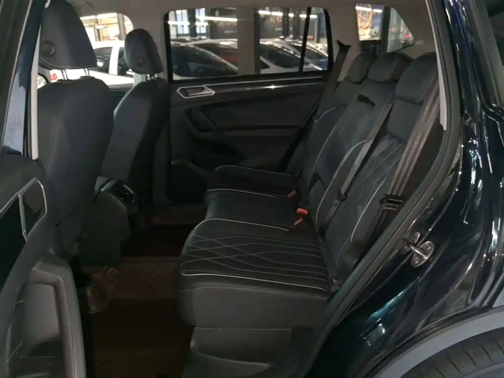 Volkswagen Tiguan L — миниатюра 13