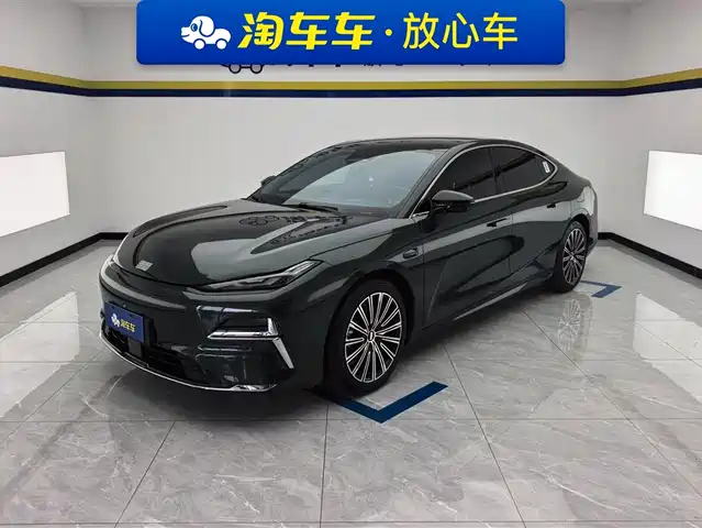 2025 Geely Galaxy Xingyao 8