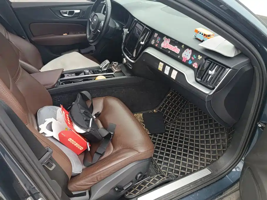 Volvo S60 — миниатюра 8
