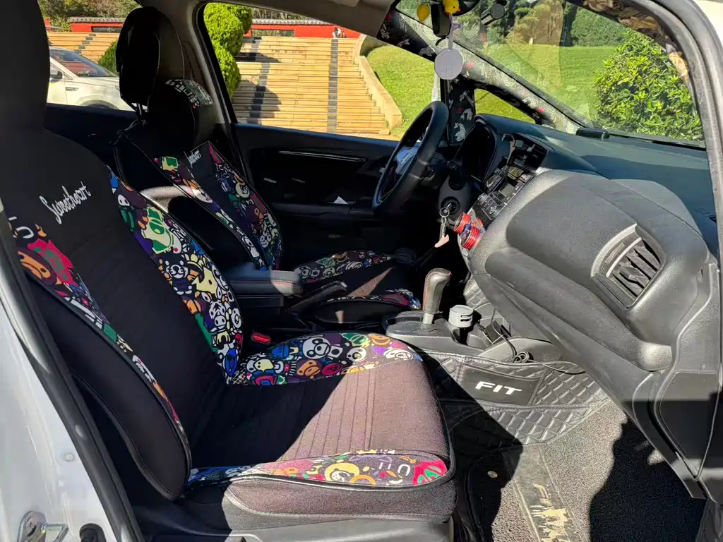 Honda Fit — миниатюра 15