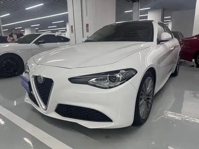 alfa-romeo giulia