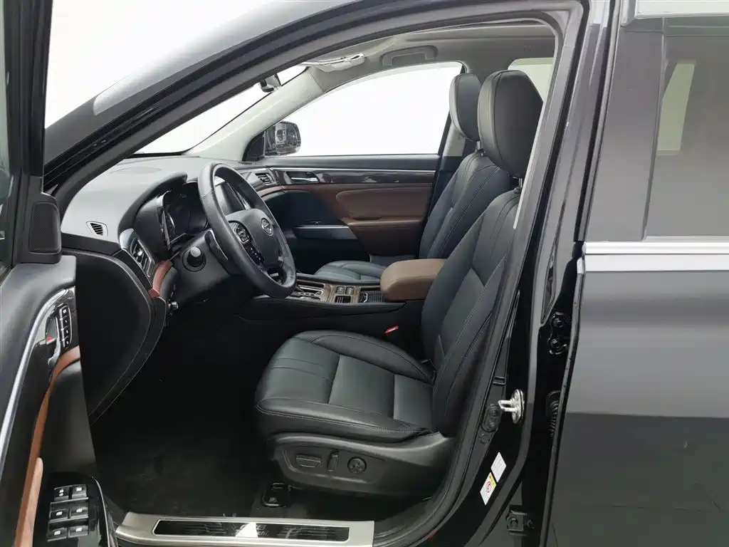 GAC GS8 2017 320T Luxury Smart Connect （ мест）