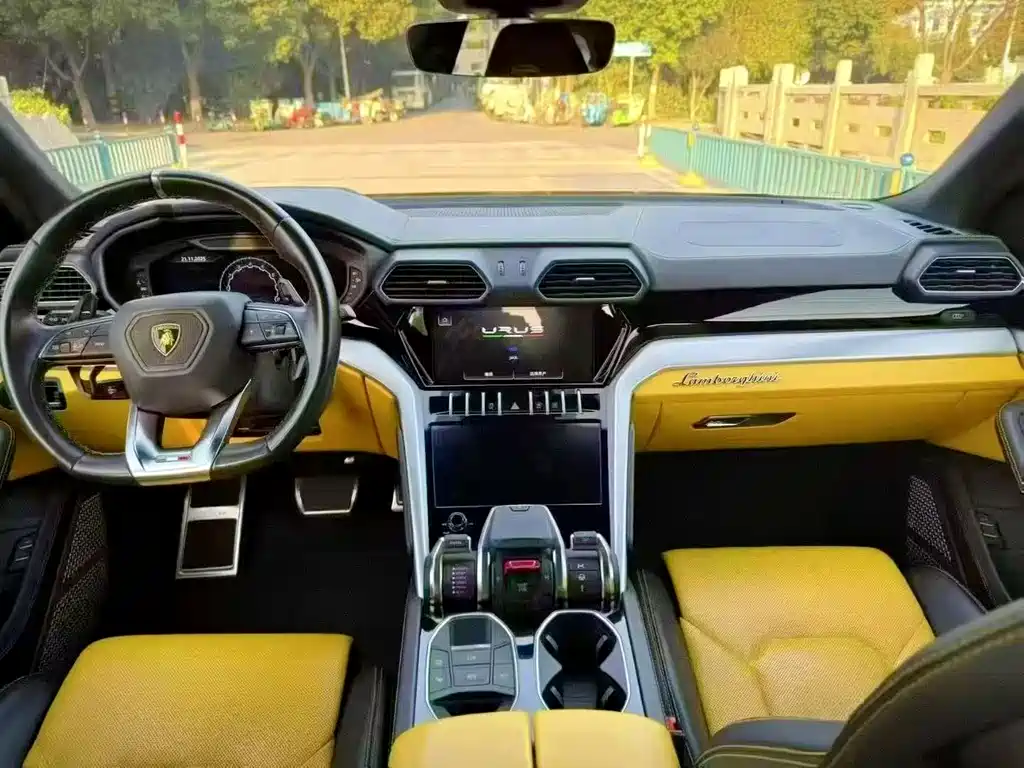Lamborghini Urus 2018 4.0T V8